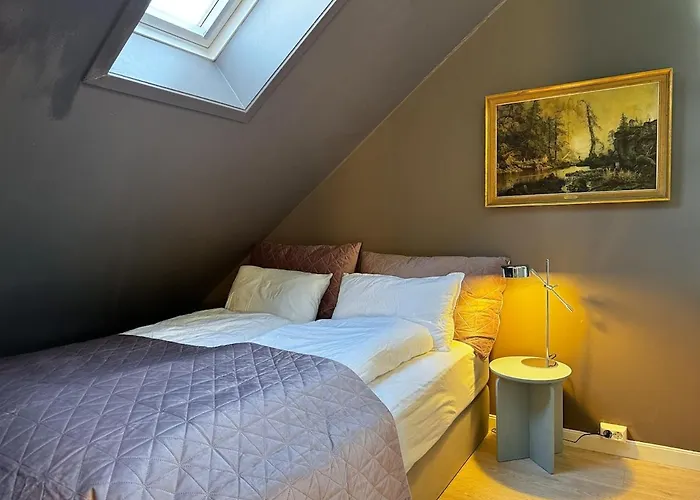 Cozy And Loft In *